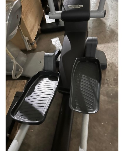 (Certified Pre-Owned) Technogym Excite Synchro Forma Crosstrainer