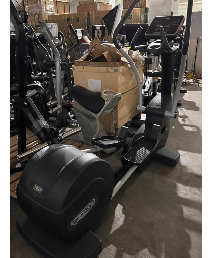 (Certified Pre-Owned) Technogym Excite Synchro Forma Crosstrainer