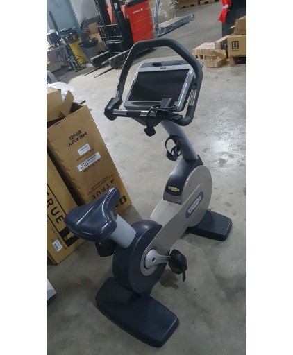 ( Certified Pre-owned ) Technogym Excite 700e Upright Exercise Bike